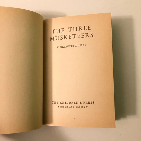 Vtg 1974 The Three Musketeers Alexandre Dumas Childrens Press Hardcover - Picture 10 of 16